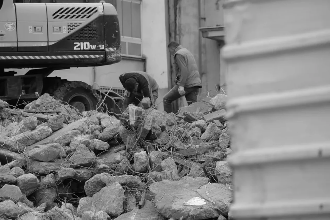 Demolare a unei gări istorice din București